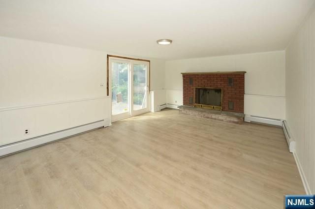 27-14 Berdan Avenue, Fair Lawn, NJ 07410