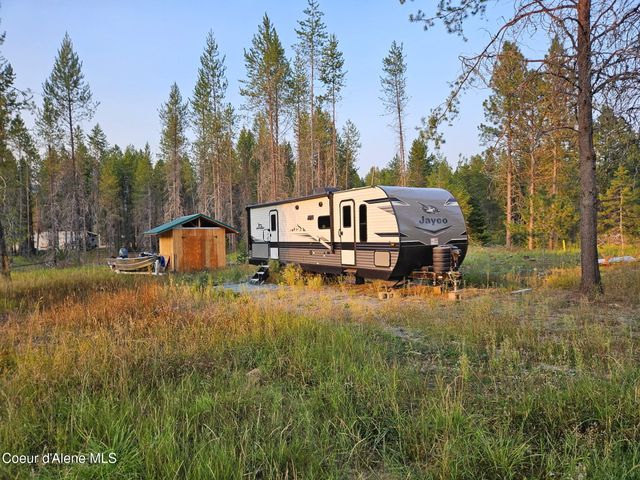 461 Bear Rd, Priest River, ID 83856