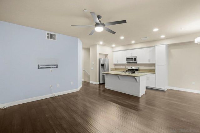 4541 Rainier 13, San Diego, CA 92120