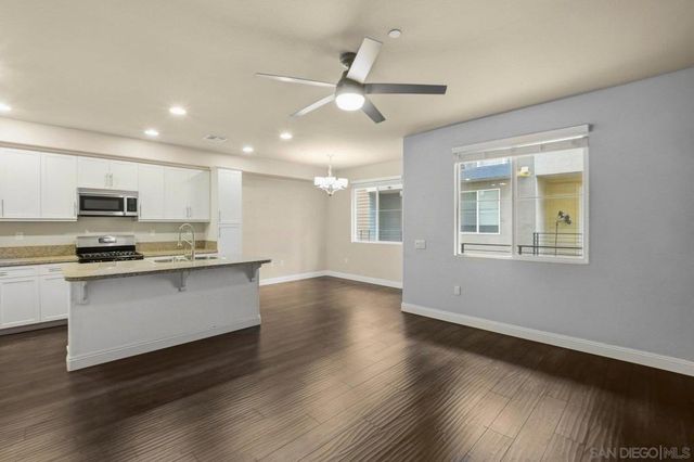 4541 Rainier 13, San Diego, CA 92120