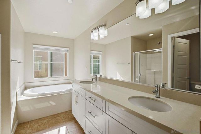 4541 Rainier 13, San Diego, CA 92120