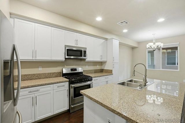 4541 Rainier 13, San Diego, CA 92120