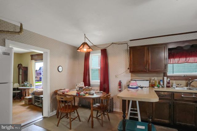 135 E MARKET ST, Berrysburg, PA 17005