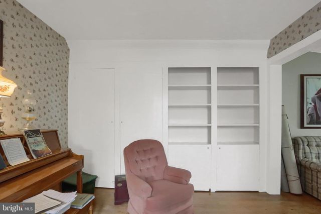 135 E MARKET ST, Berrysburg, PA 17005