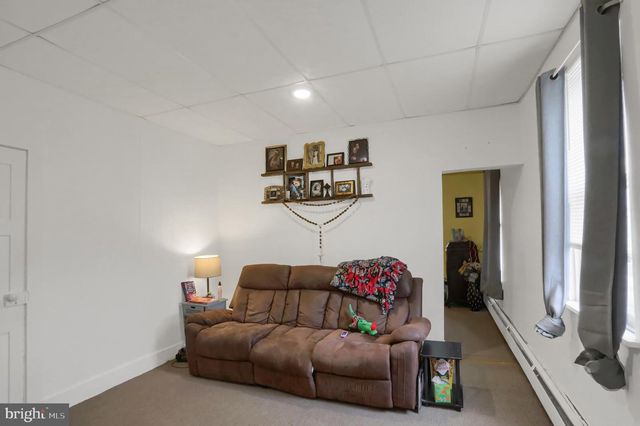 135 E MARKET ST, Berrysburg, PA 17005