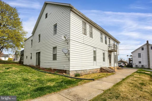 135 E MARKET ST, Berrysburg, PA 17005