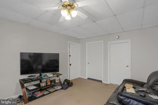 135 E MARKET ST, Berrysburg, PA 17005