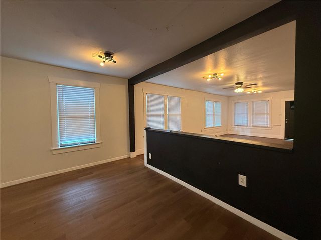 544 W 28th Street, Houston, TX 77008