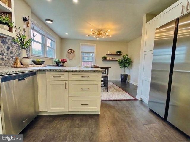 730 FRANKLIN ST, West Reading, PA 19611