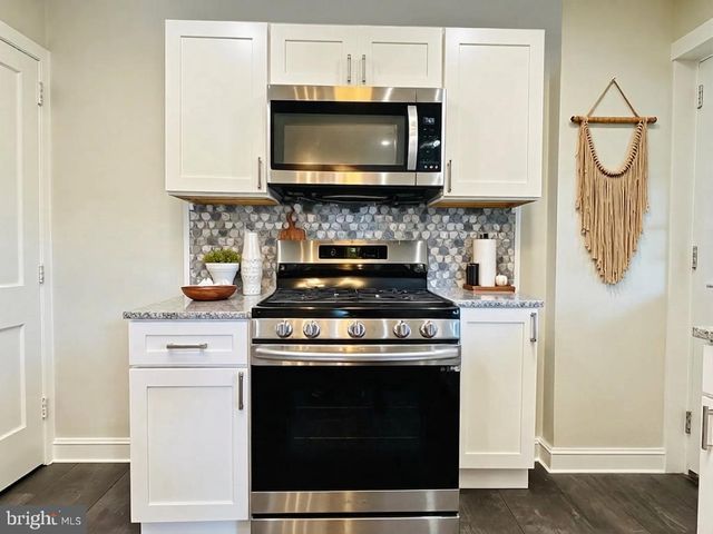 730 FRANKLIN ST, West Reading, PA 19611