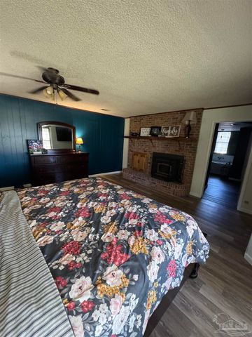 1975 Homer Holland Rd, Milton, FL 32570