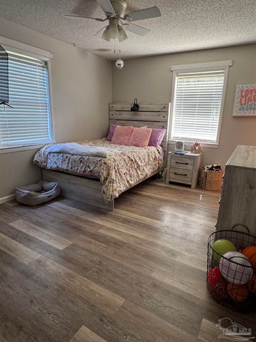 1975 Homer Holland Rd, Milton, FL 32570