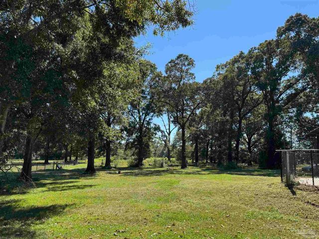 1975 Homer Holland Rd, Milton, FL 32570