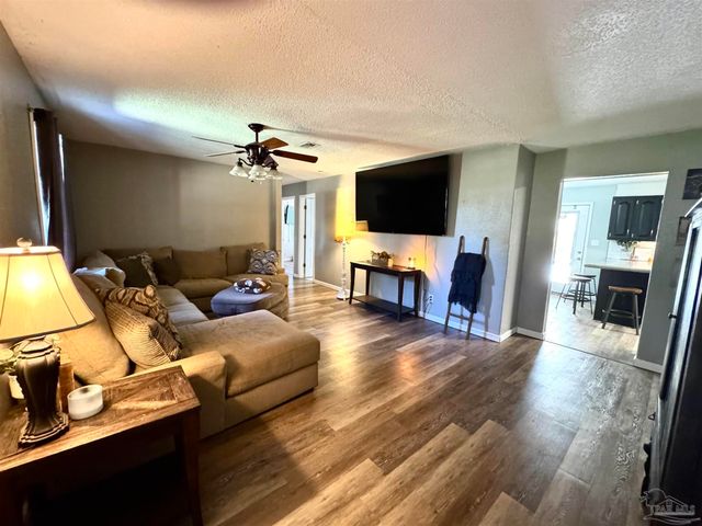 1975 Homer Holland Rd, Milton, FL 32570