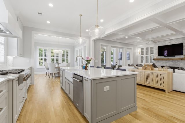 3853 Delinger Drive, Mount Pleasant, SC 29466