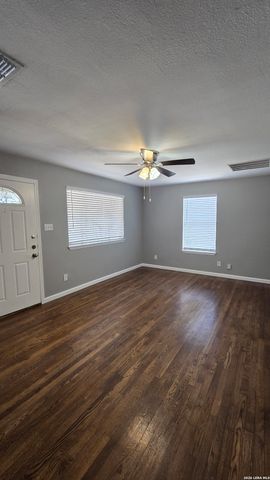 302 W Southcross, San Antonio, TX 78221