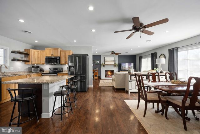 10412 HILLSIDE LN, Fredericksburg, VA 22408