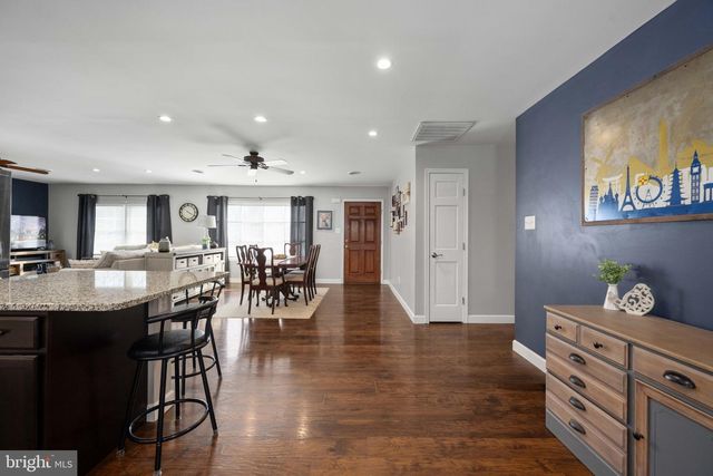 10412 HILLSIDE LN, Fredericksburg, VA 22408