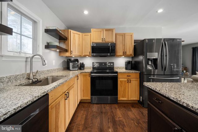 10412 HILLSIDE LN, Fredericksburg, VA 22408