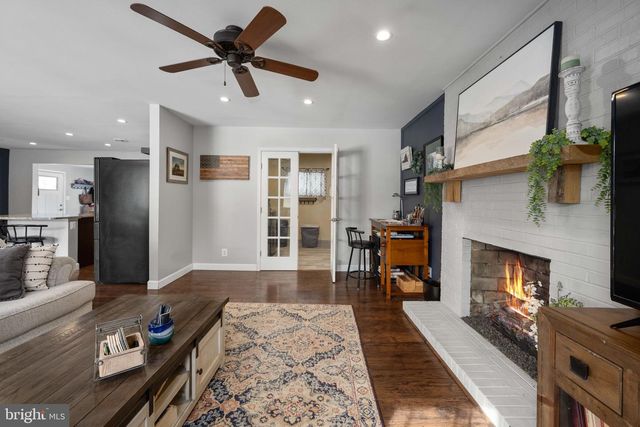 10412 HILLSIDE LN, Fredericksburg, VA 22408