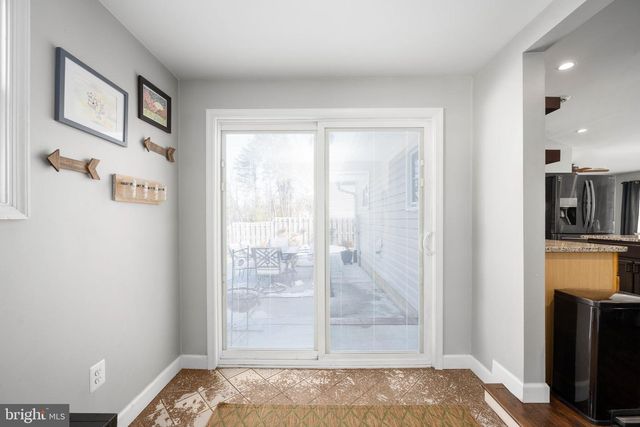 10412 HILLSIDE LN, Fredericksburg, VA 22408