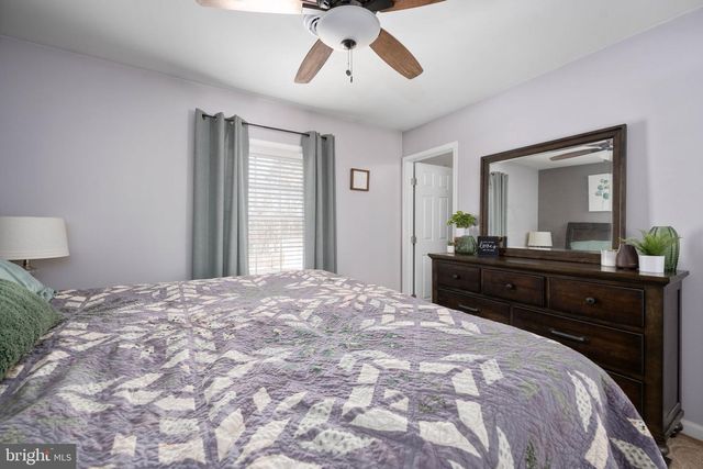 10412 HILLSIDE LN, Fredericksburg, VA 22408