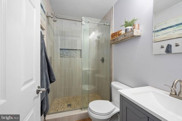 10412 HILLSIDE LN, Fredericksburg, VA 22408