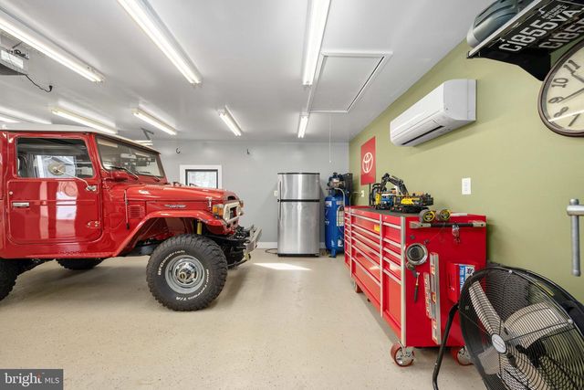 10412 HILLSIDE LN, Fredericksburg, VA 22408