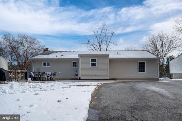 10412 HILLSIDE LN, Fredericksburg, VA 22408