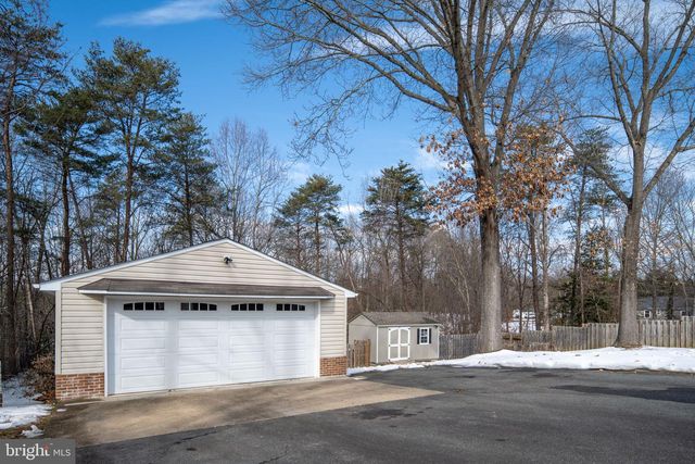 10412 HILLSIDE LN, Fredericksburg, VA 22408