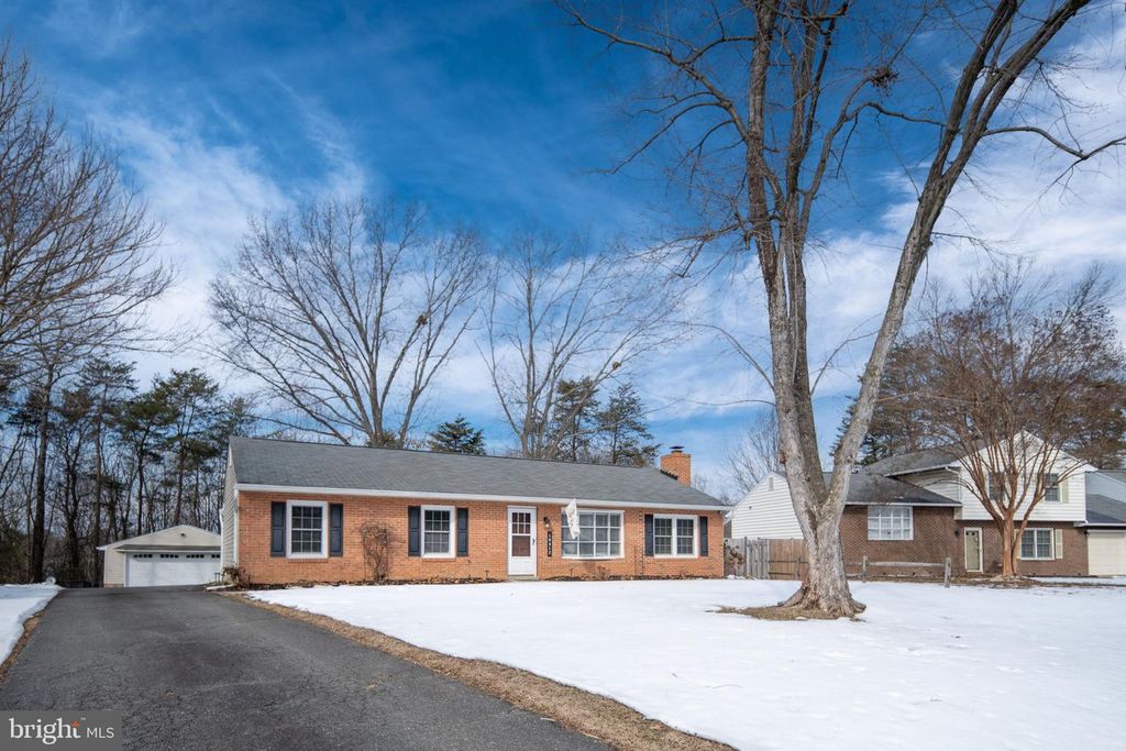 10412 HILLSIDE LN, Fredericksburg, VA 22408