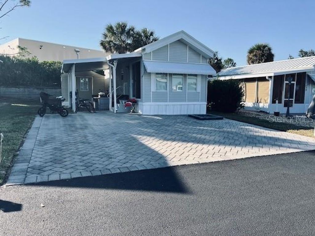 2429 LIMEWOOD AVENUE, Clermont, FL 34714