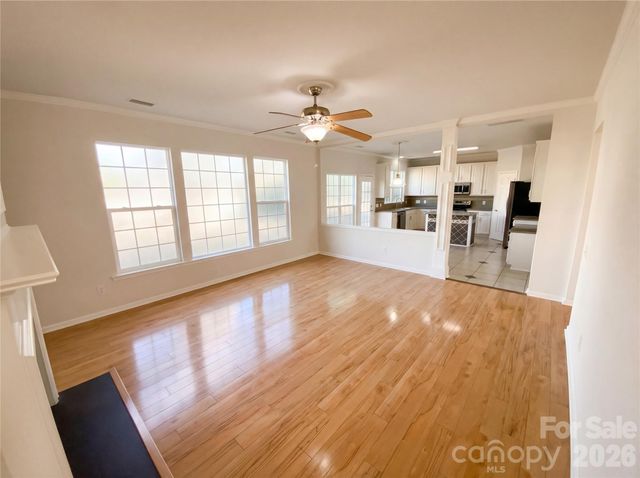 10803 Fountaingrove Drive, Charlotte, NC 28262