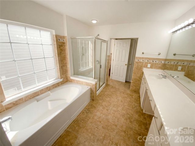 10803 Fountaingrove Drive, Charlotte, NC 28262