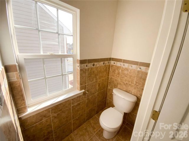 10803 Fountaingrove Drive, Charlotte, NC 28262