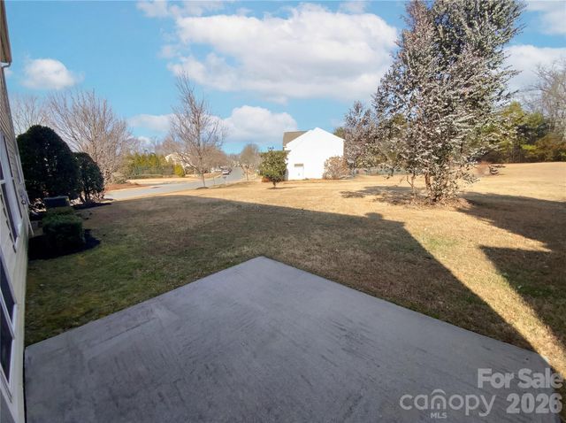 10803 Fountaingrove Drive, Charlotte, NC 28262