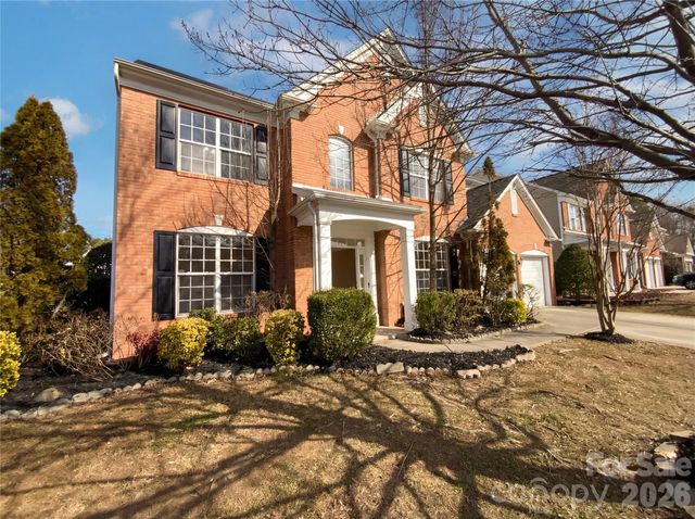 10803 Fountaingrove Drive, Charlotte, NC 28262