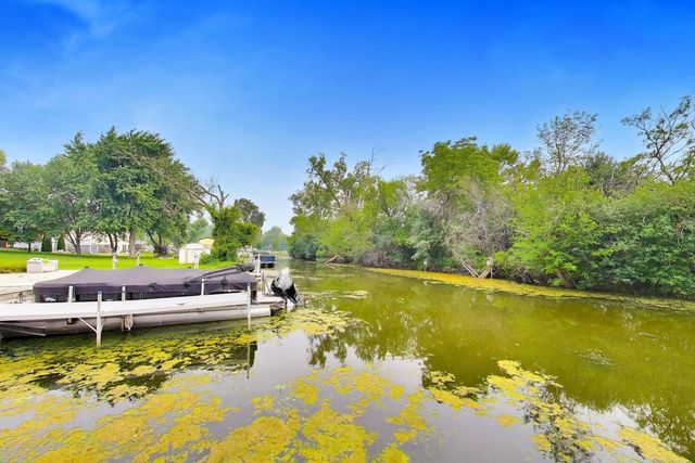 36701 N Lake Street, Ingleside, IL 60041