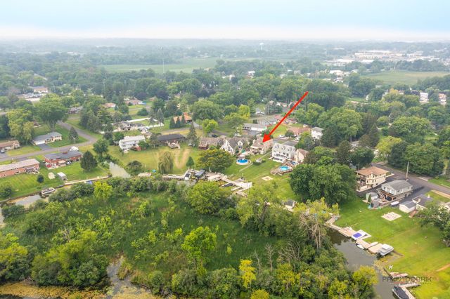 36701 N Lake Street, Ingleside, IL 60041