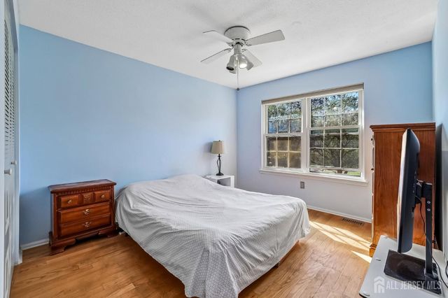 293 Bromley Place, East Brunswick, NJ 08816