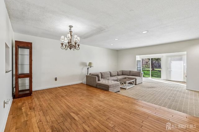 293 Bromley Place, East Brunswick, NJ 08816