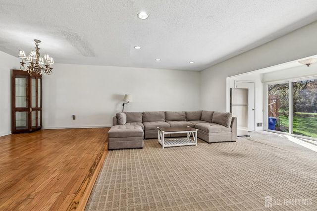 293 Bromley Place, East Brunswick, NJ 08816