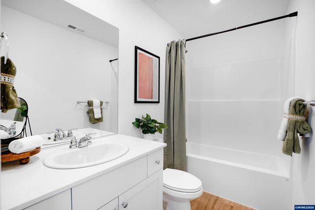1498 Laura Vista Dr NW, Albany, OR 97321
