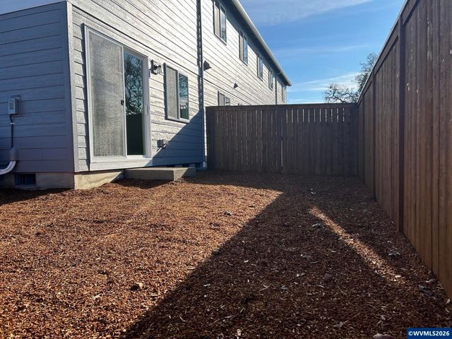 1498 Laura Vista Dr NW, Albany, OR 97321