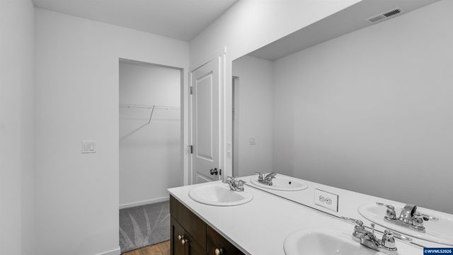 1498 Laura Vista Dr NW, Albany, OR 97321