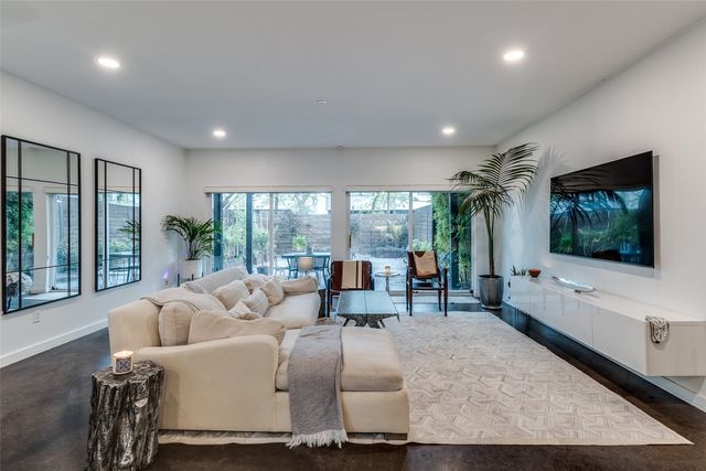 4210 Munger, Dallas, TX 75204