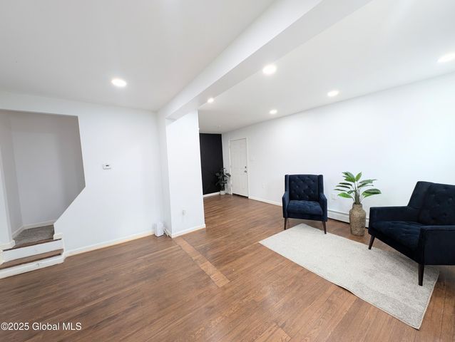2432 Avenue B, Schenectady, NY 12308