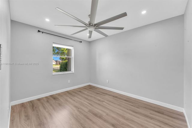 5743 SW 57th Way, Davie, FL 33314