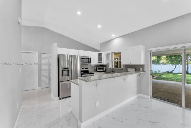 5743 SW 57th Way, Davie, FL 33314