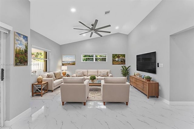 5743 SW 57th Way, Davie, FL 33314